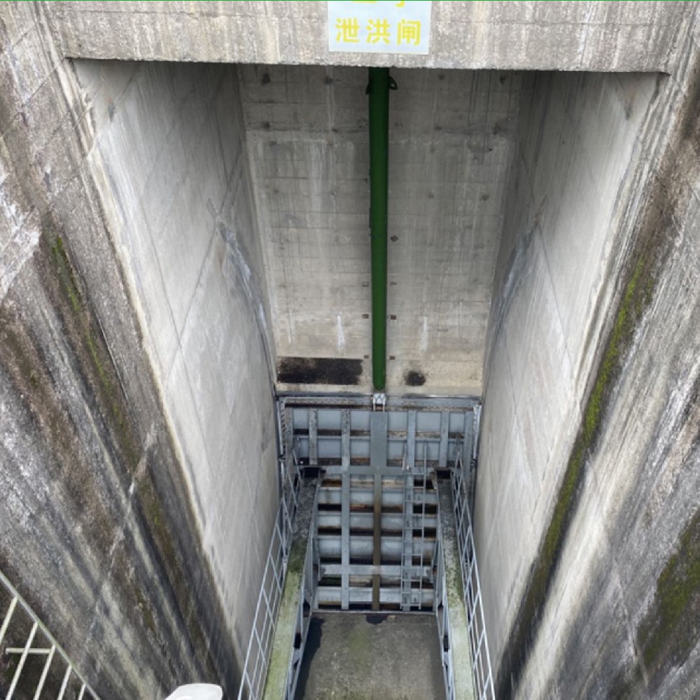 泄洪洞、 放空洞、 泄洪沖砂底孔液壓?jiǎn)㈤]機(jī)